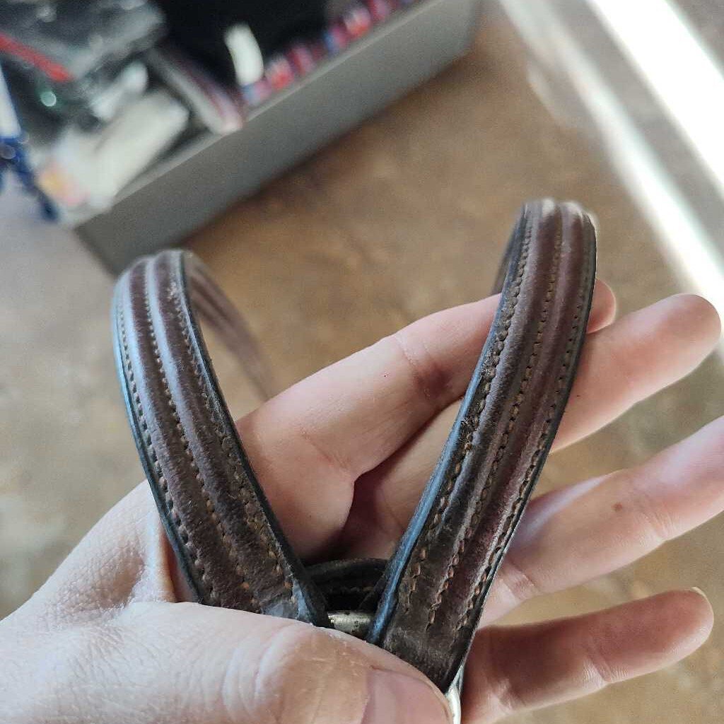 Bobbys English Breast Co