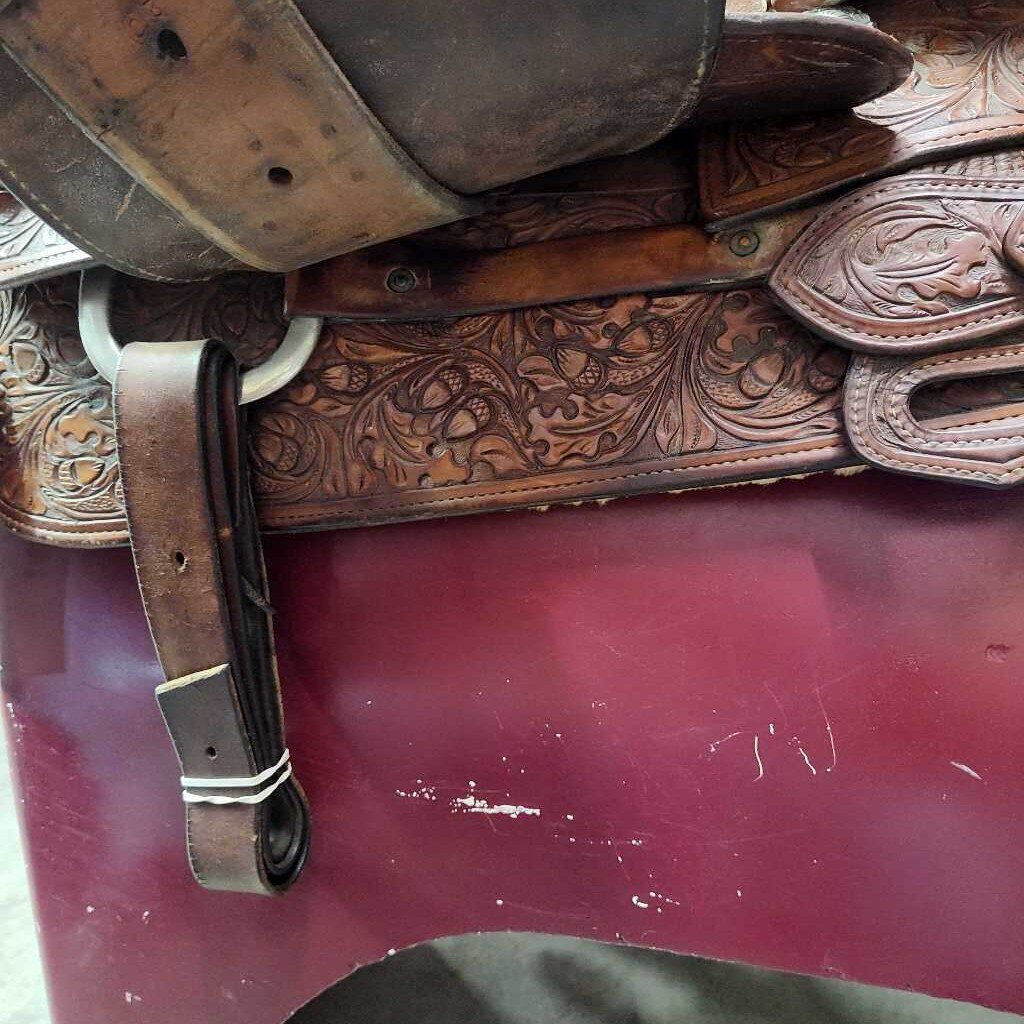 Saddle Show Broken Horn Brand