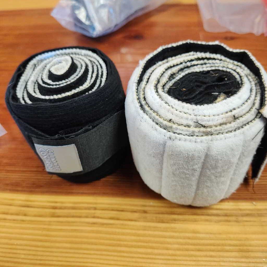leg wraps polo