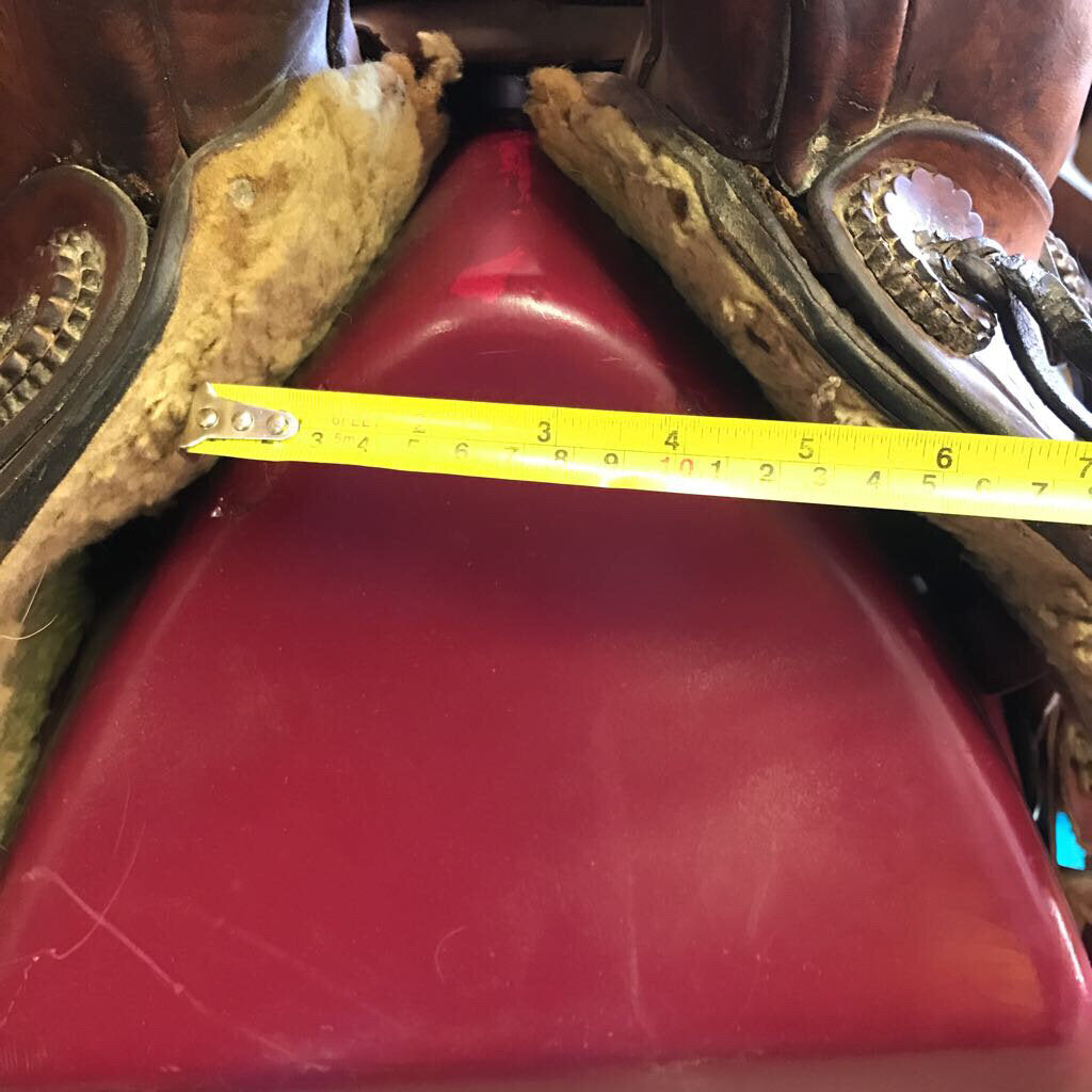 Youth hard seat Roping saddle