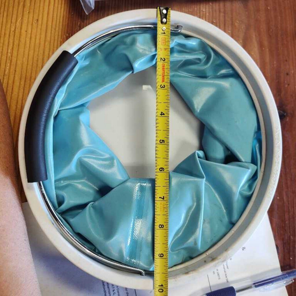 Collapsible water bucket