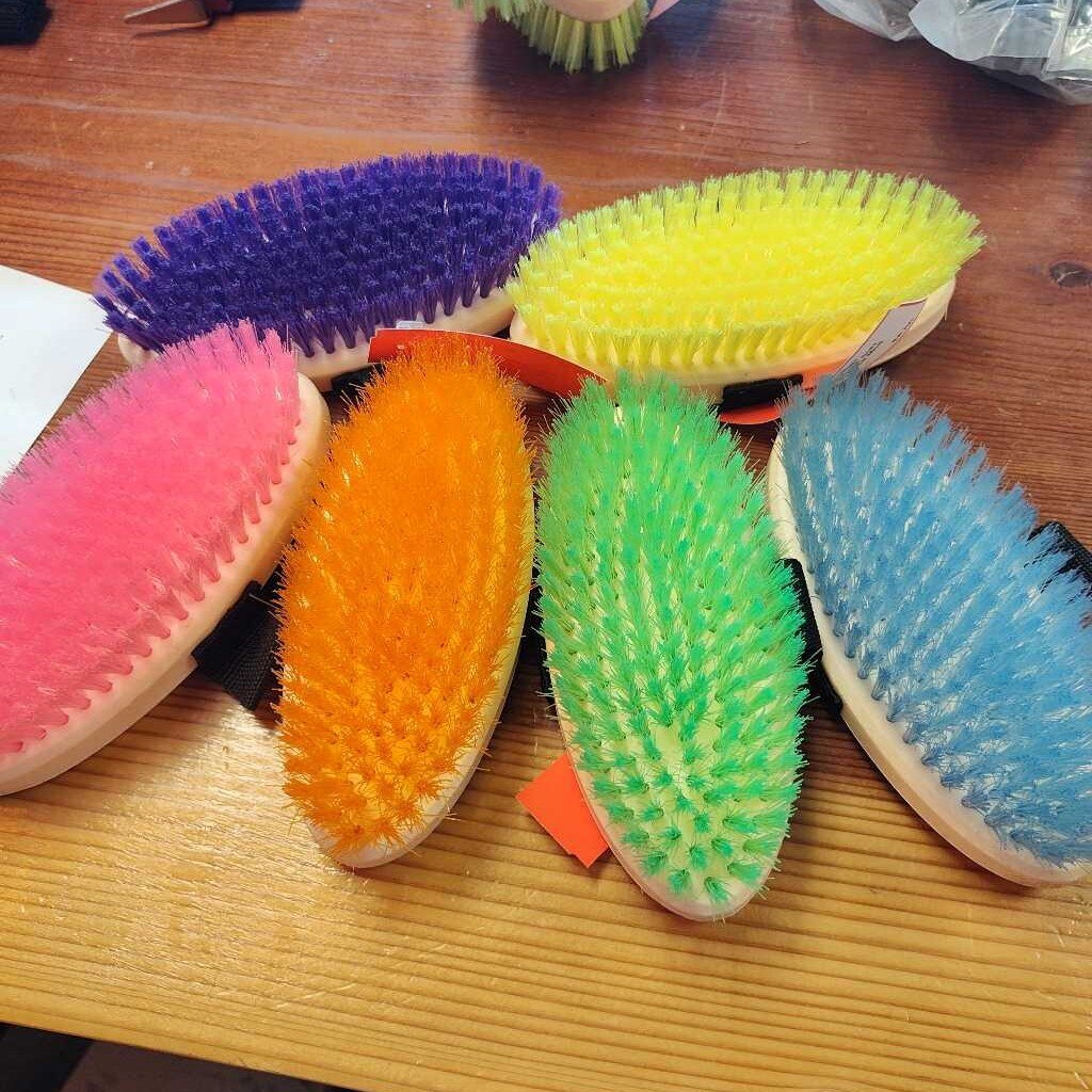 Soft bristle brush