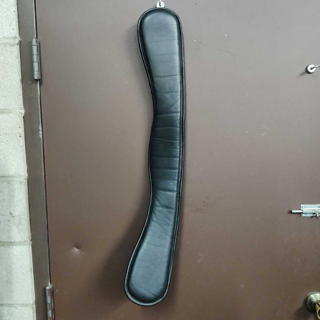 Padded contour girth- Piaffe