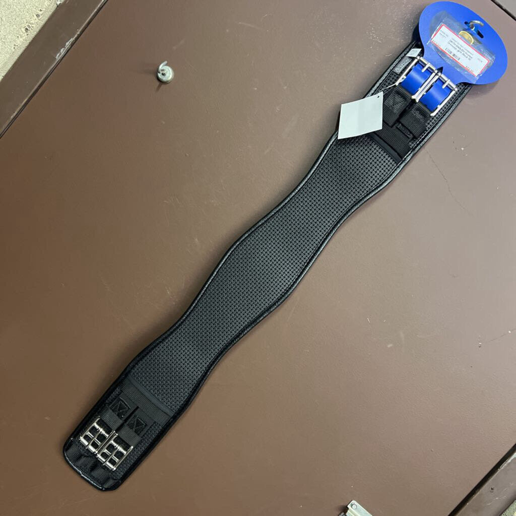 Dressage girth