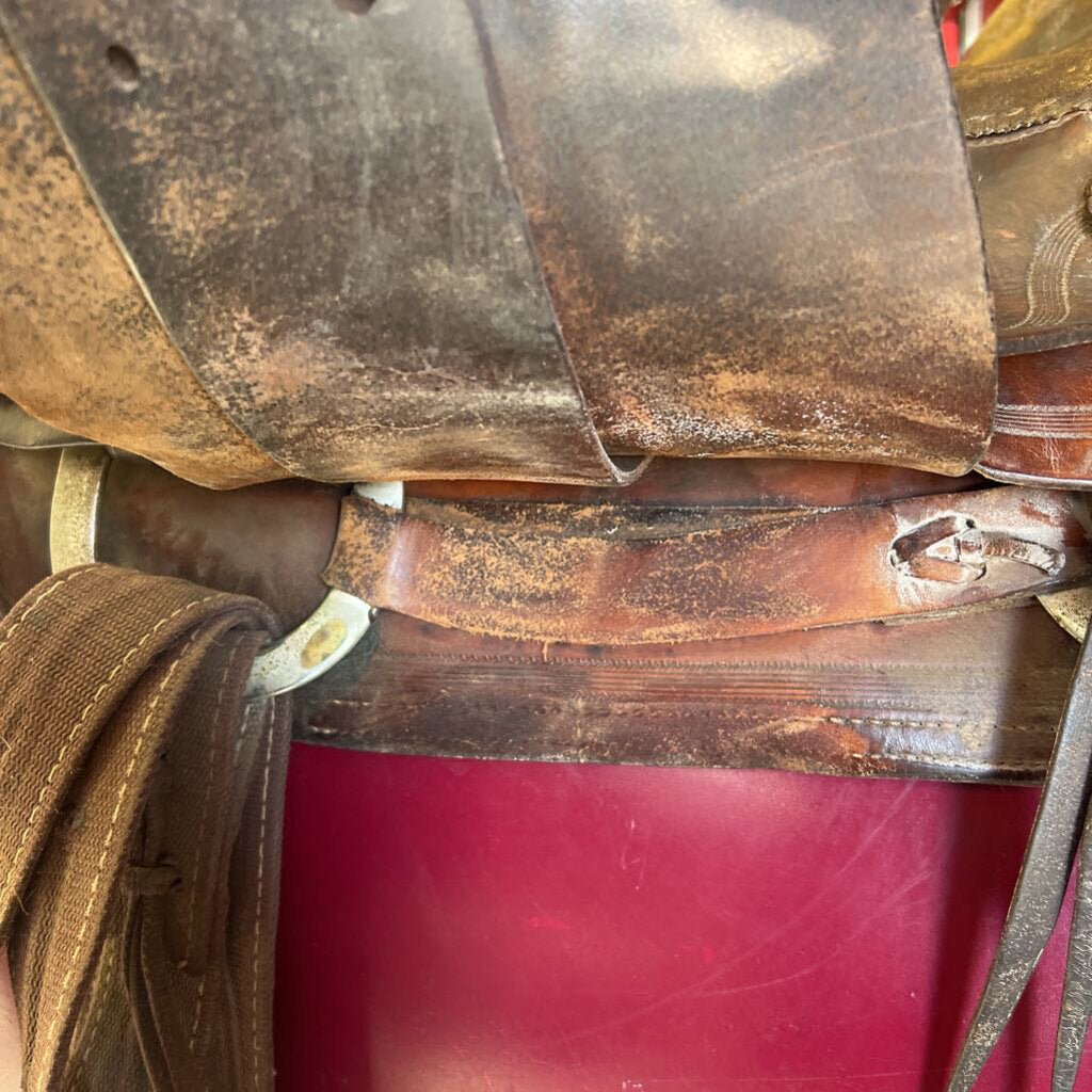 western Roping saddle