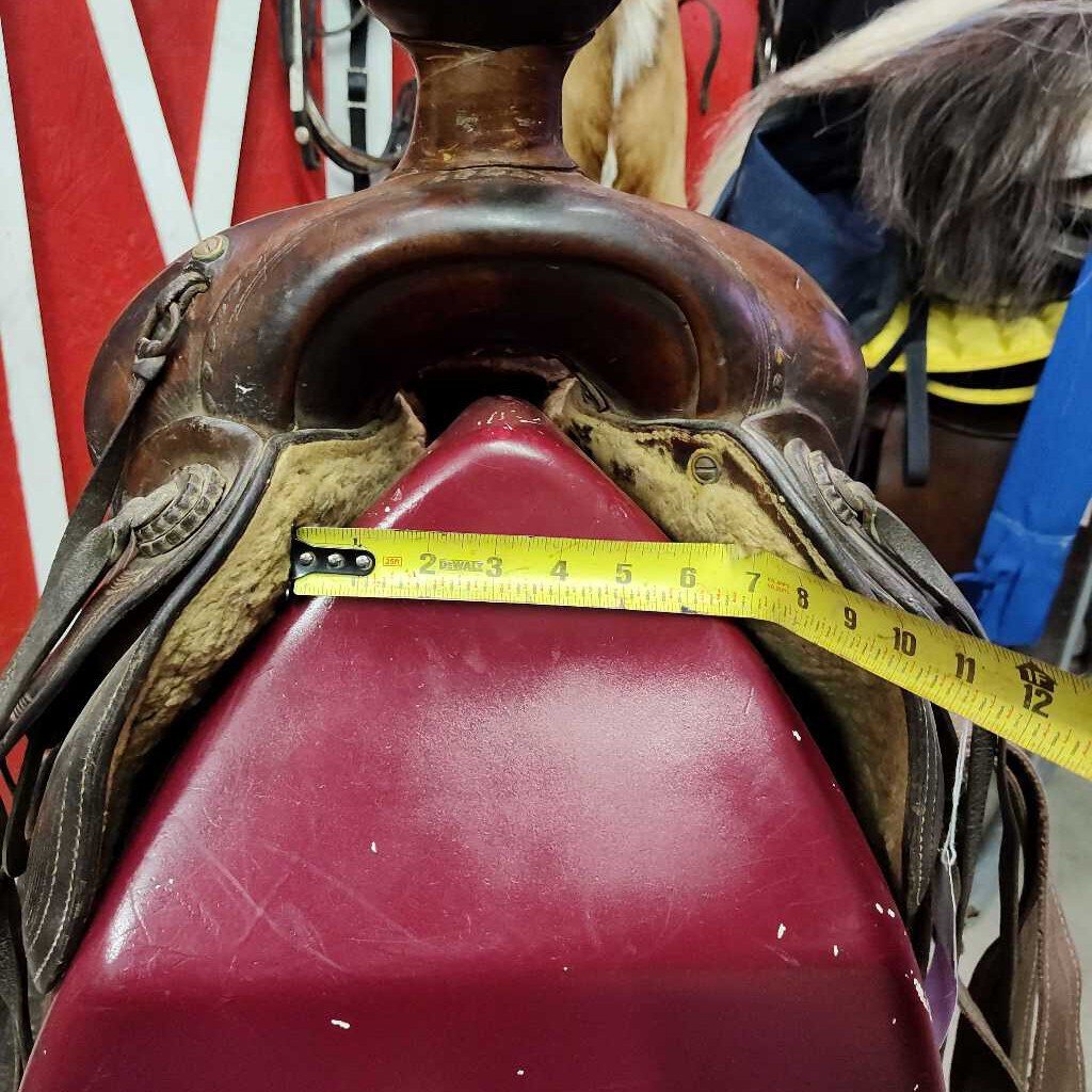 western Roping saddle
