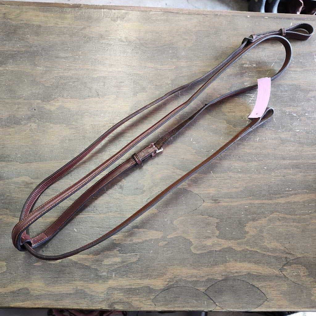 English standing martingale