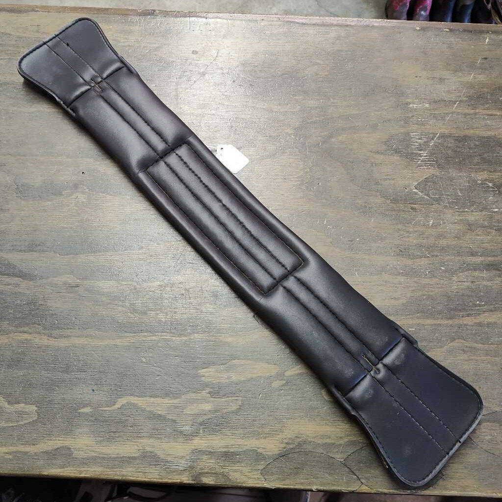 Dressage girth