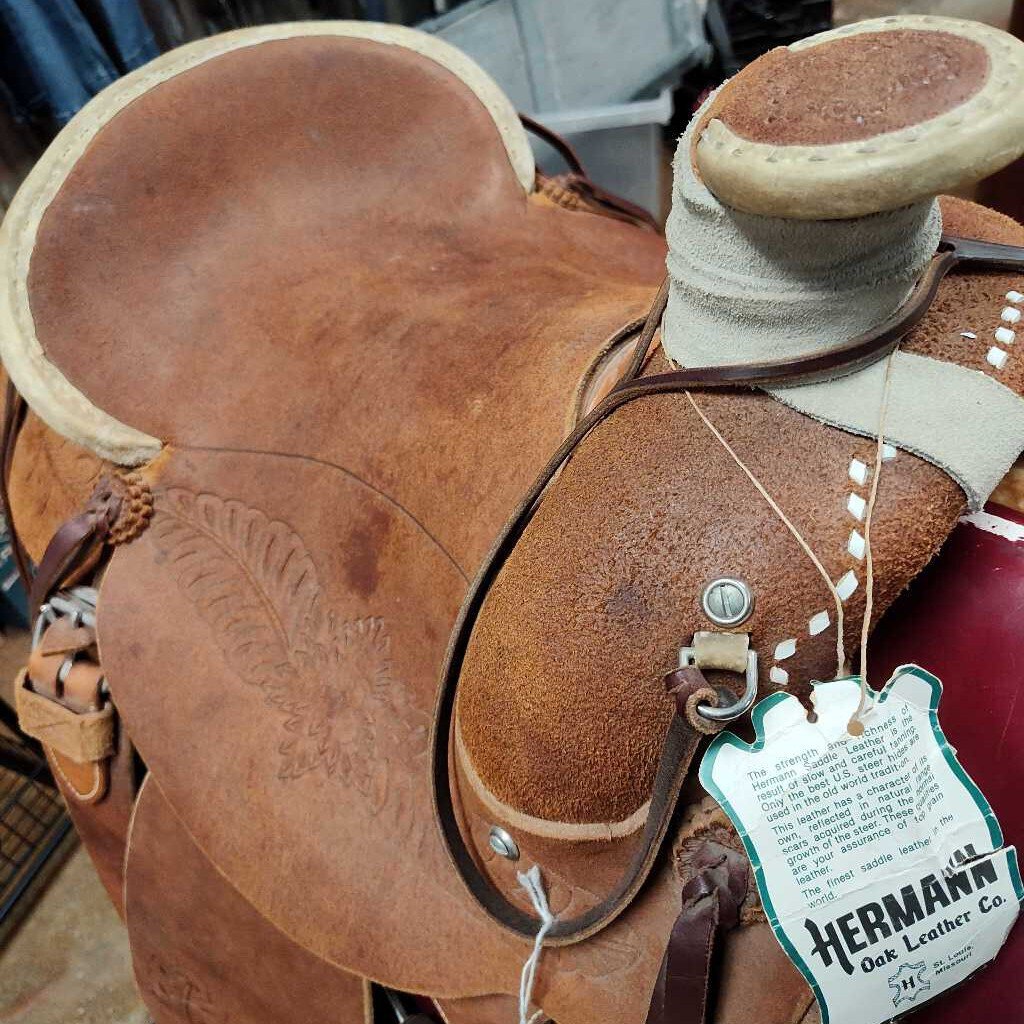 Ranch/ roping saddle