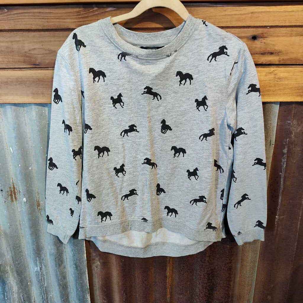 Pull over sweartshirt