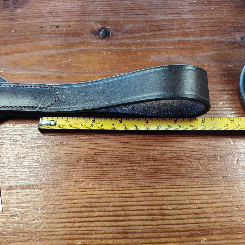 Girth D ring attachment