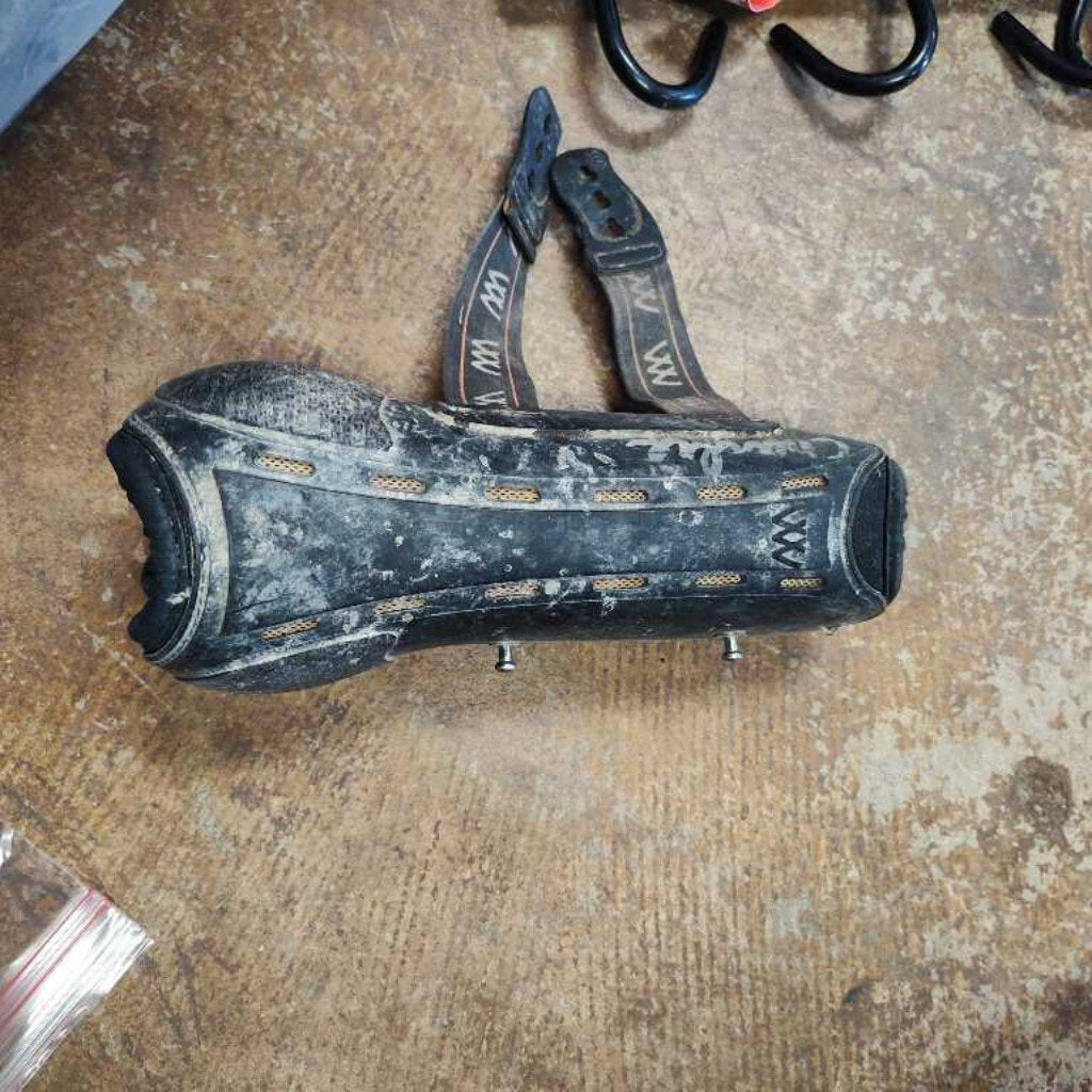 Open Front jump boots