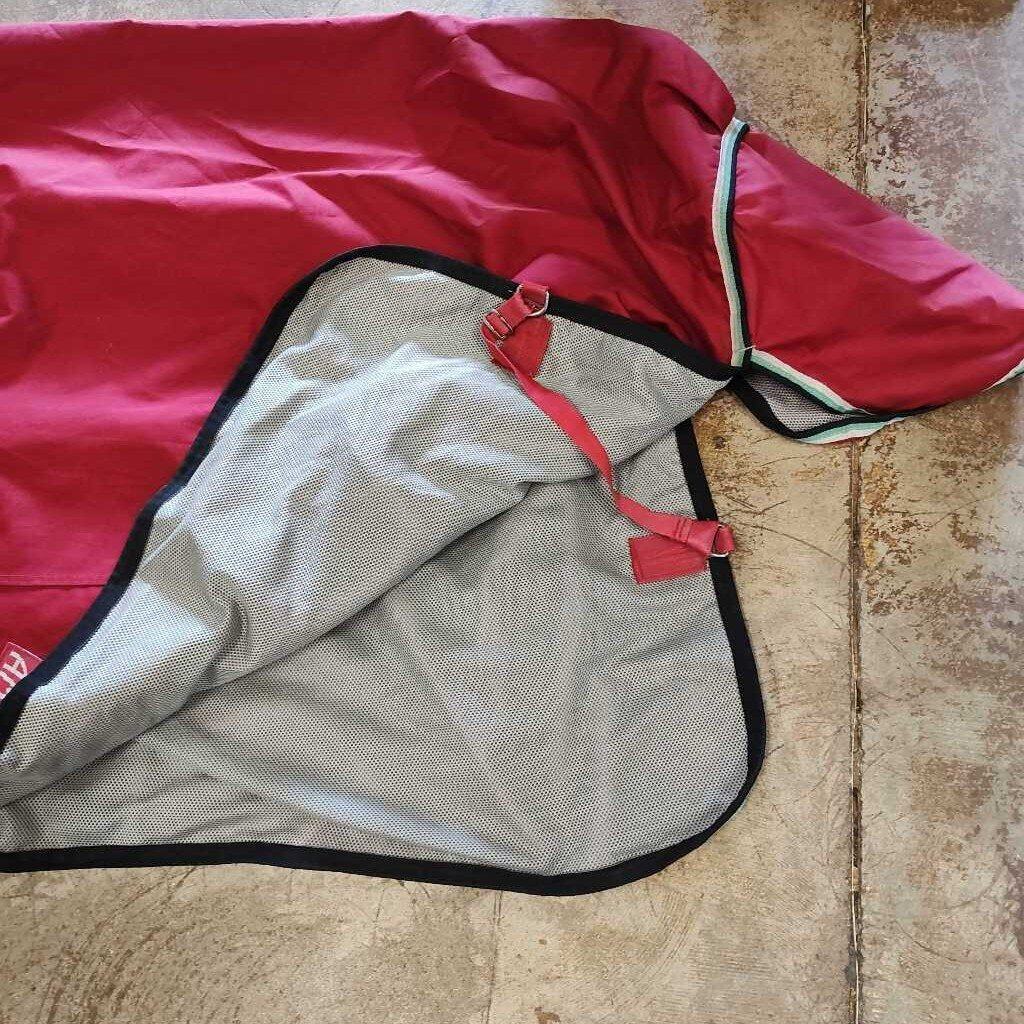 Amigo- rain sheet turnout
