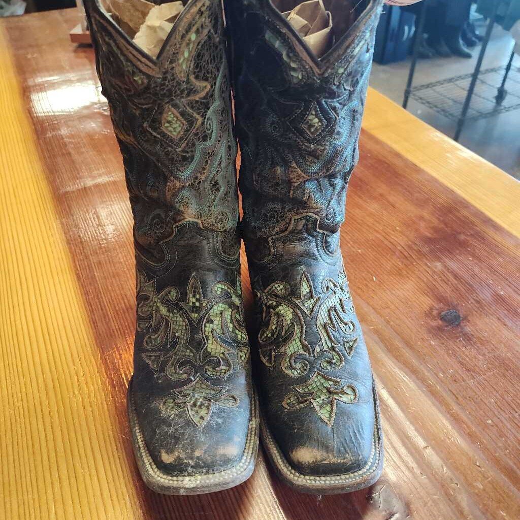 pull on boots- ladies