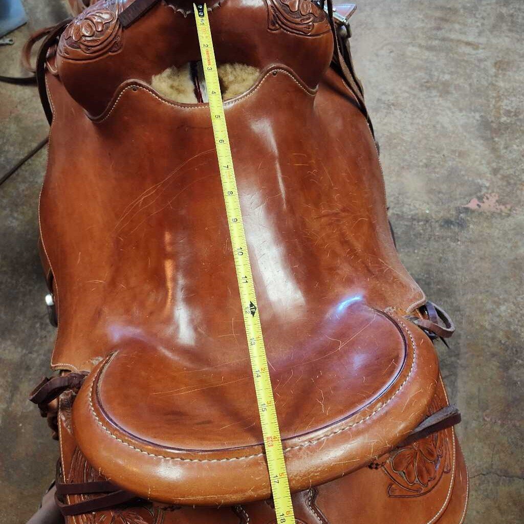 Ranch saddle