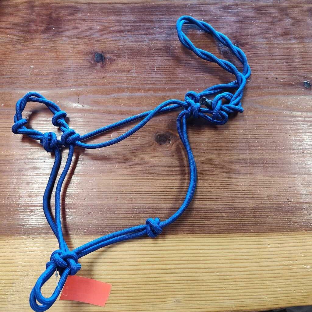 Twisted cowboy knot halter