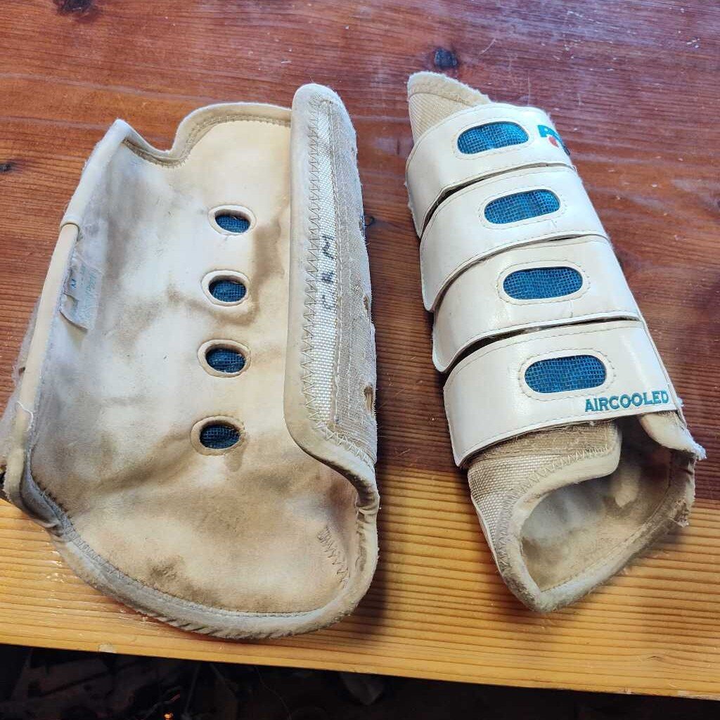 Air cooled - Fronts and rear- eventing boots