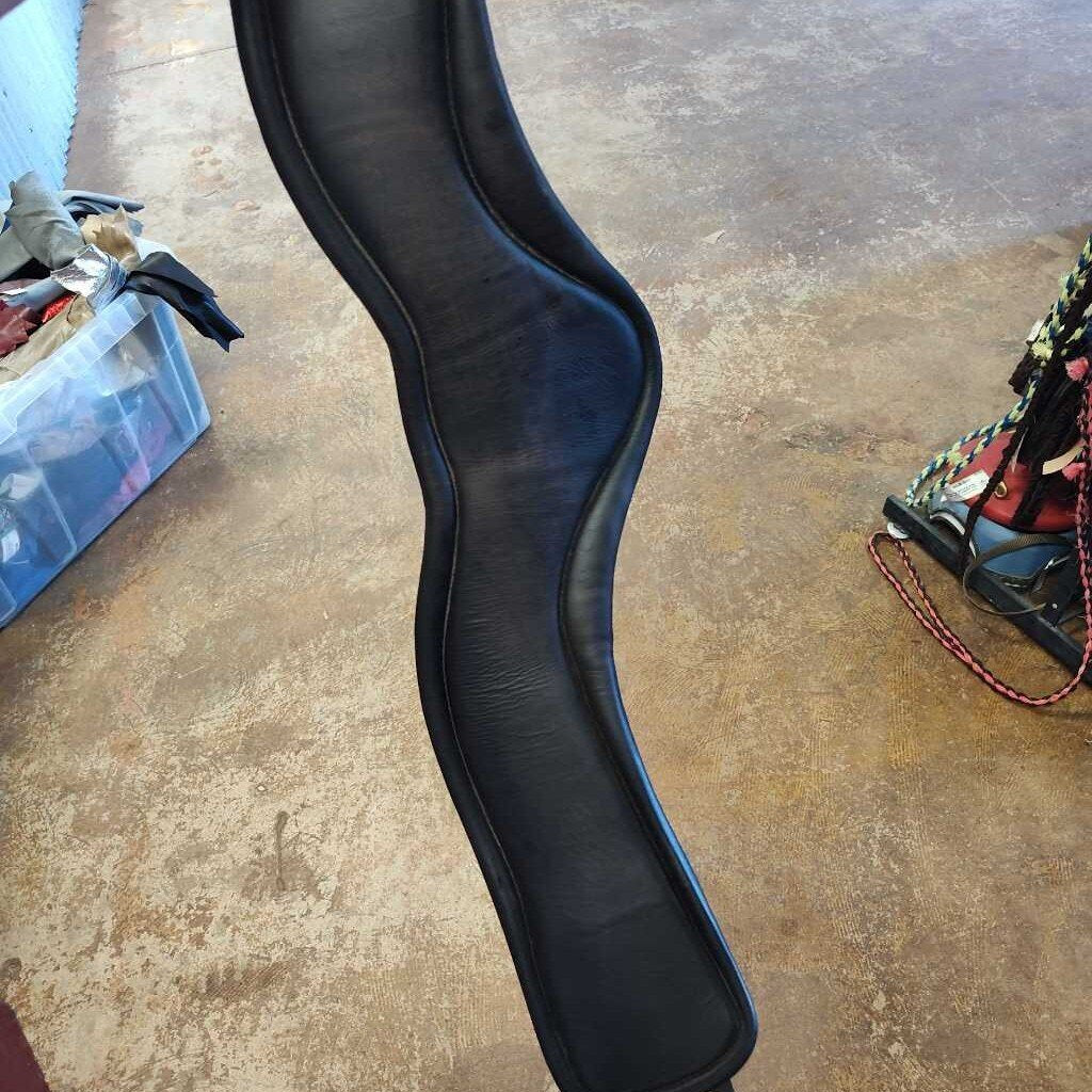 Leather Anatomic girth with Cover