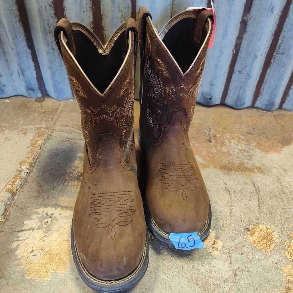 Waterproof pull on