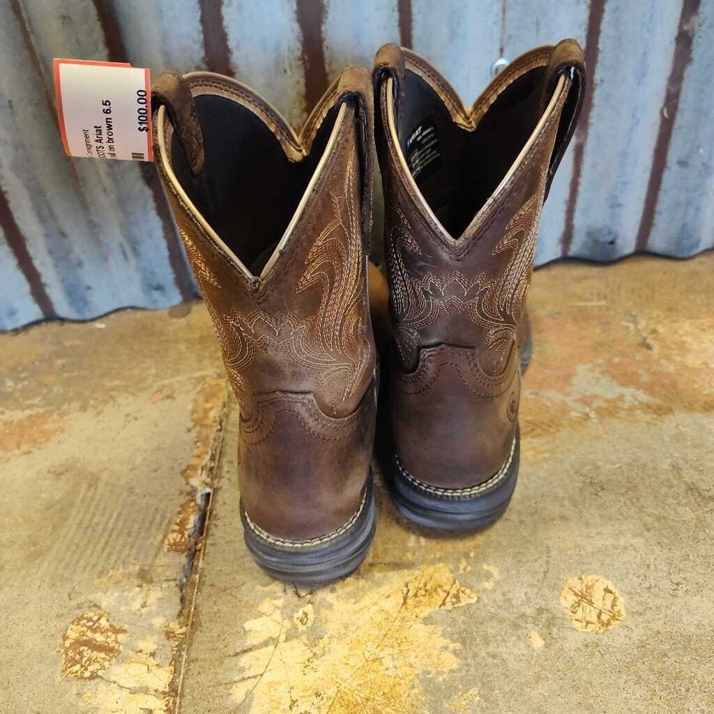 Waterproof pull on