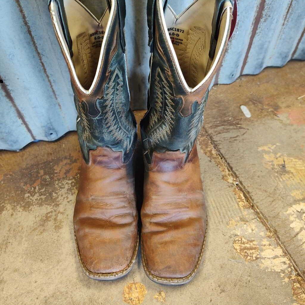 Pull on boots- youth