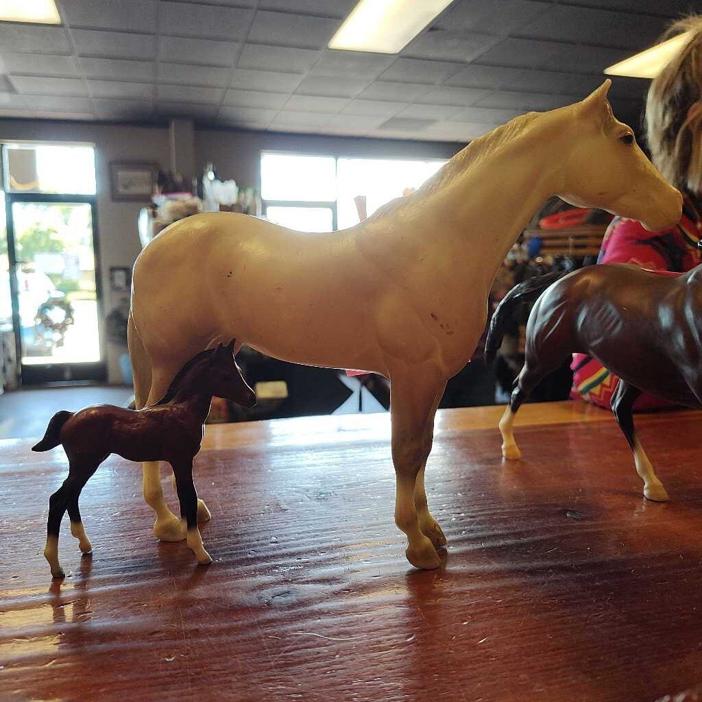Lady Phase with colt