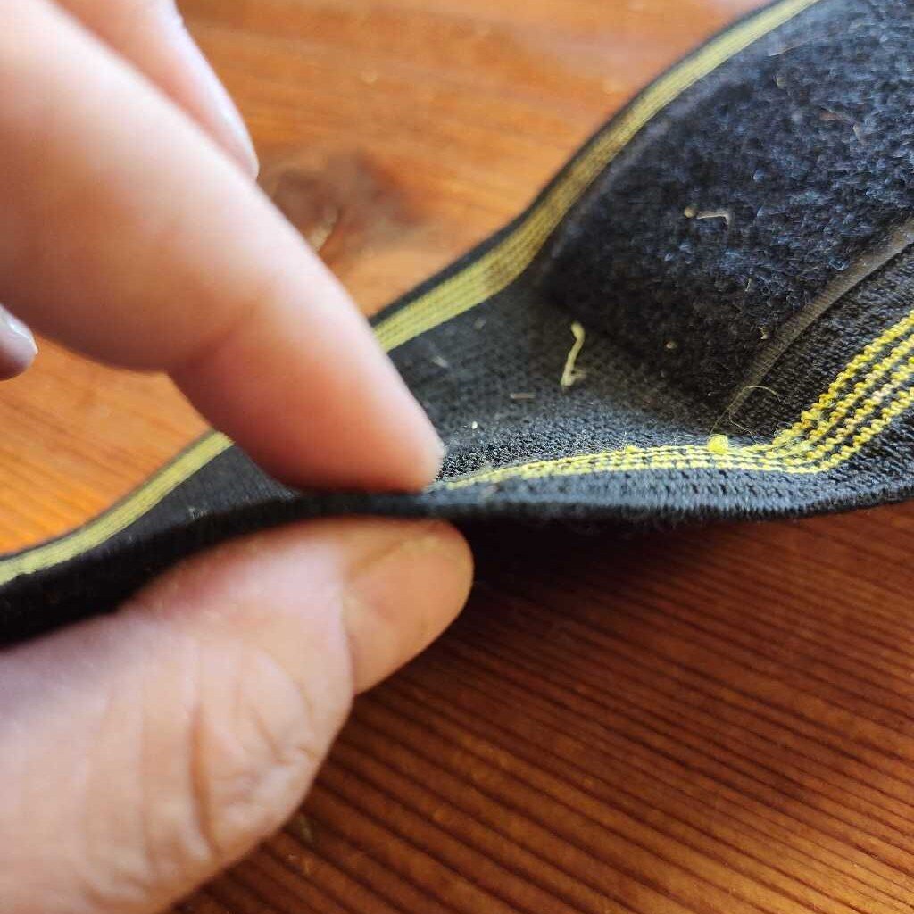 Thin, stretch,compression wraps