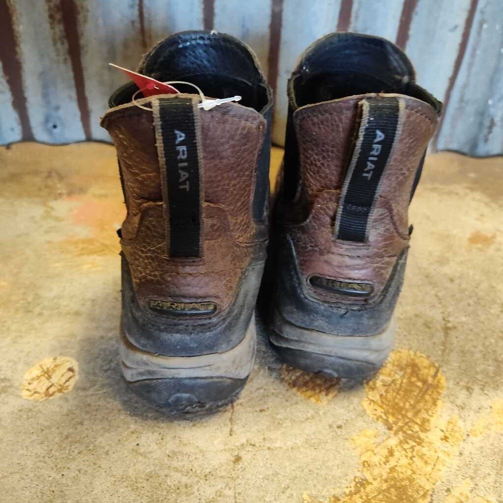 Pull on boots