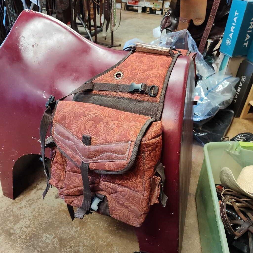 Insulated cantle bag