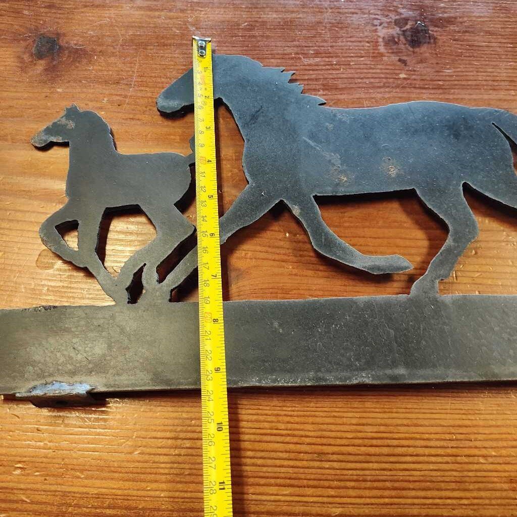 Mail box topper