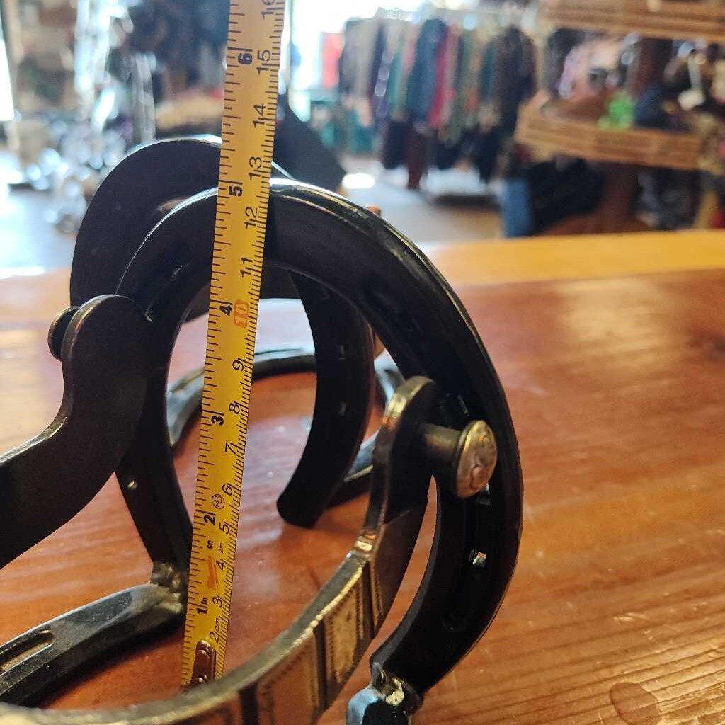 Spur book ends