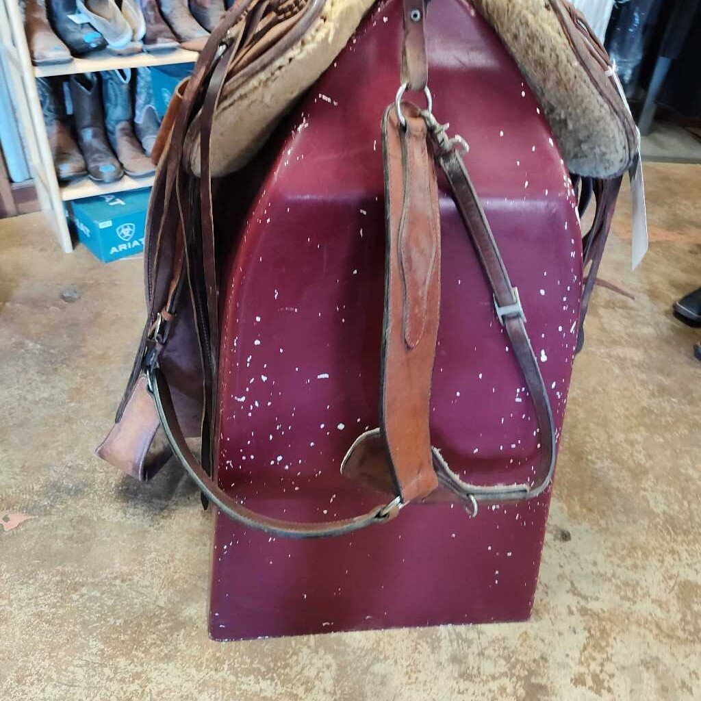 Roping saddle