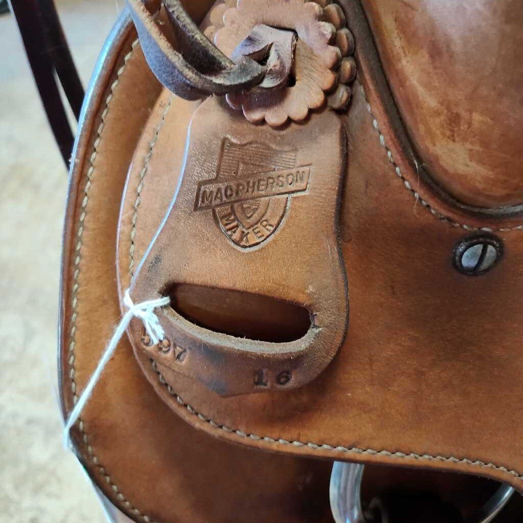 Roping saddle