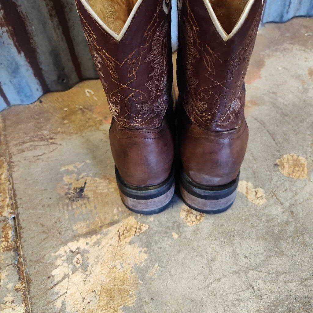 Pull on boots- ladies