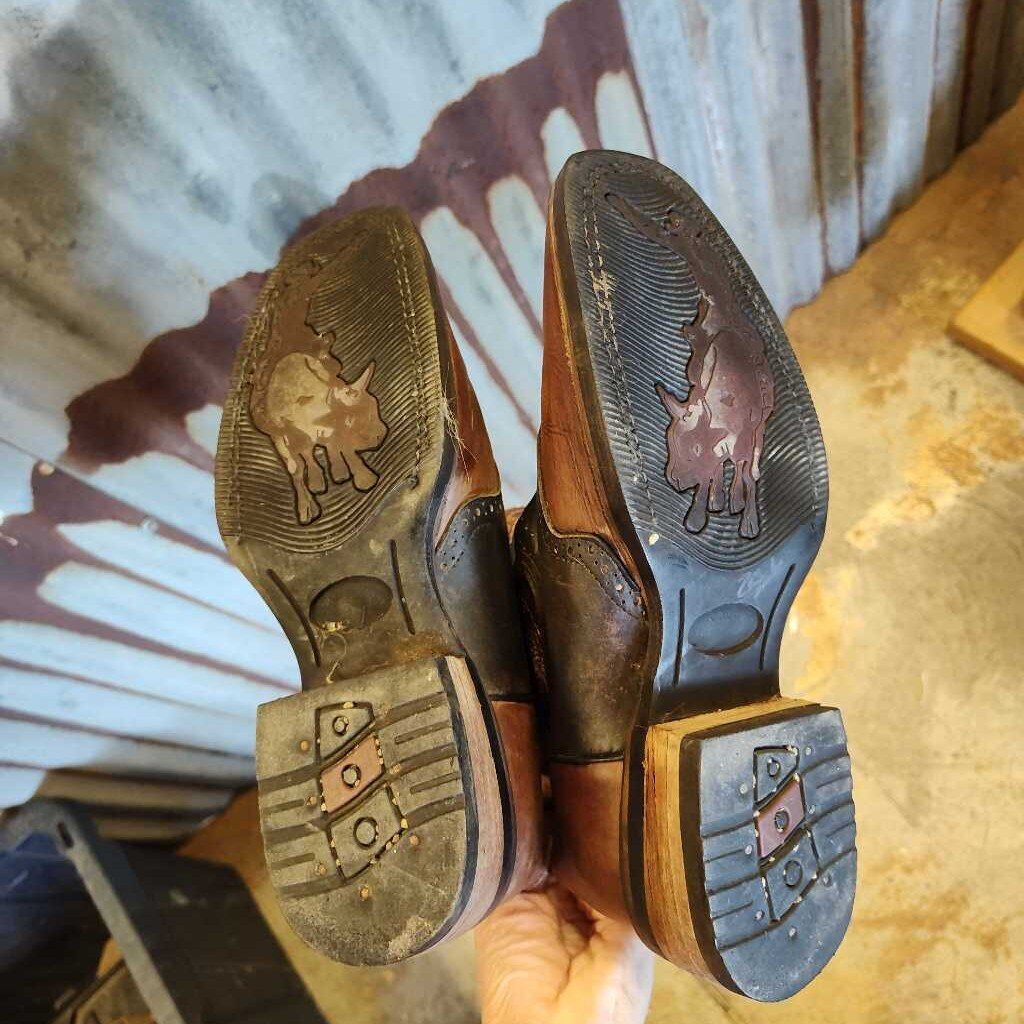 Pull on boots- ladies
