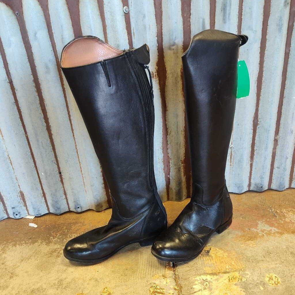 Dress boots gently used