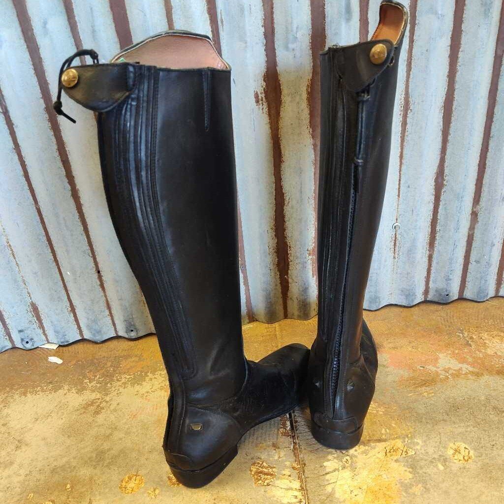 Dress boots gently used