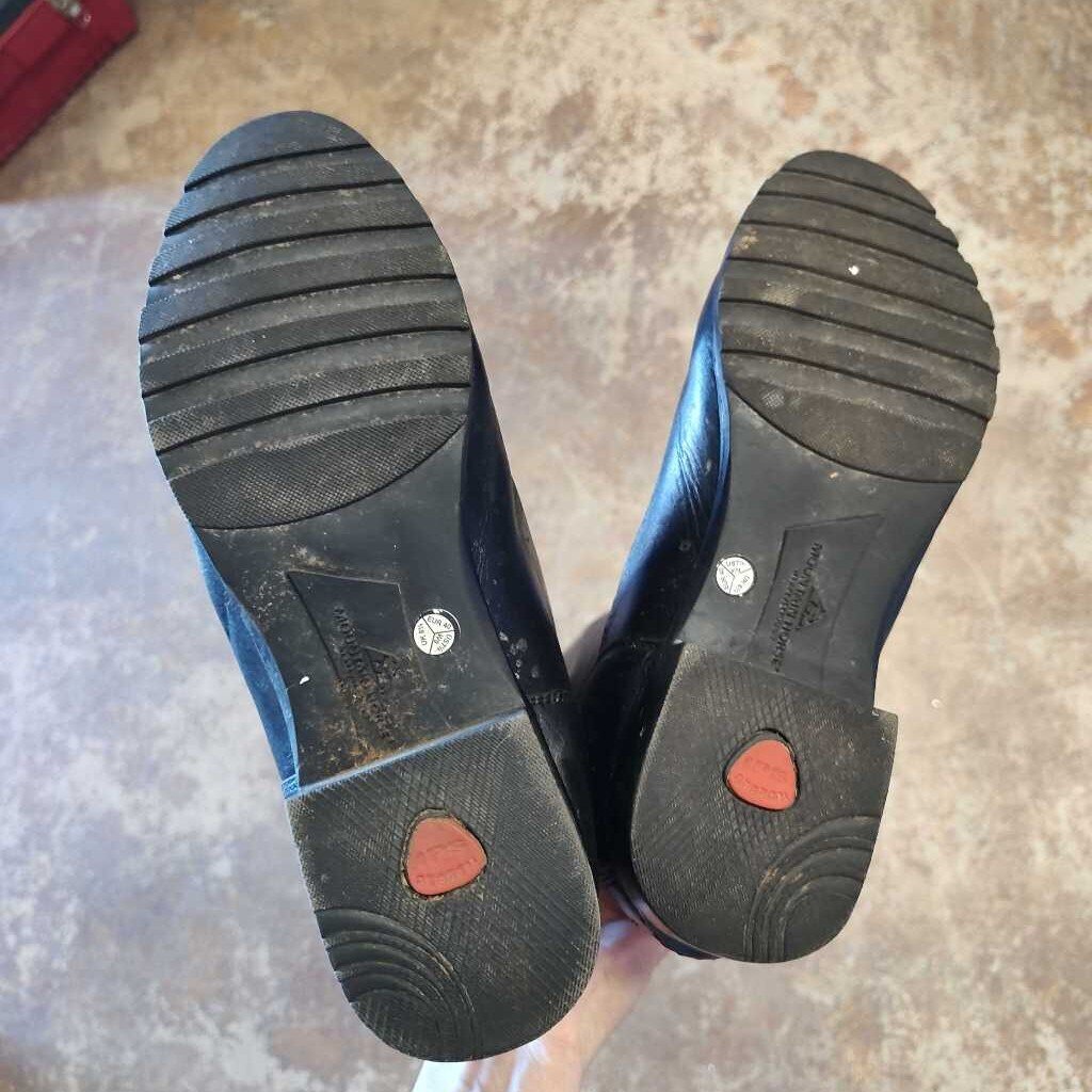 Dress boots gently used