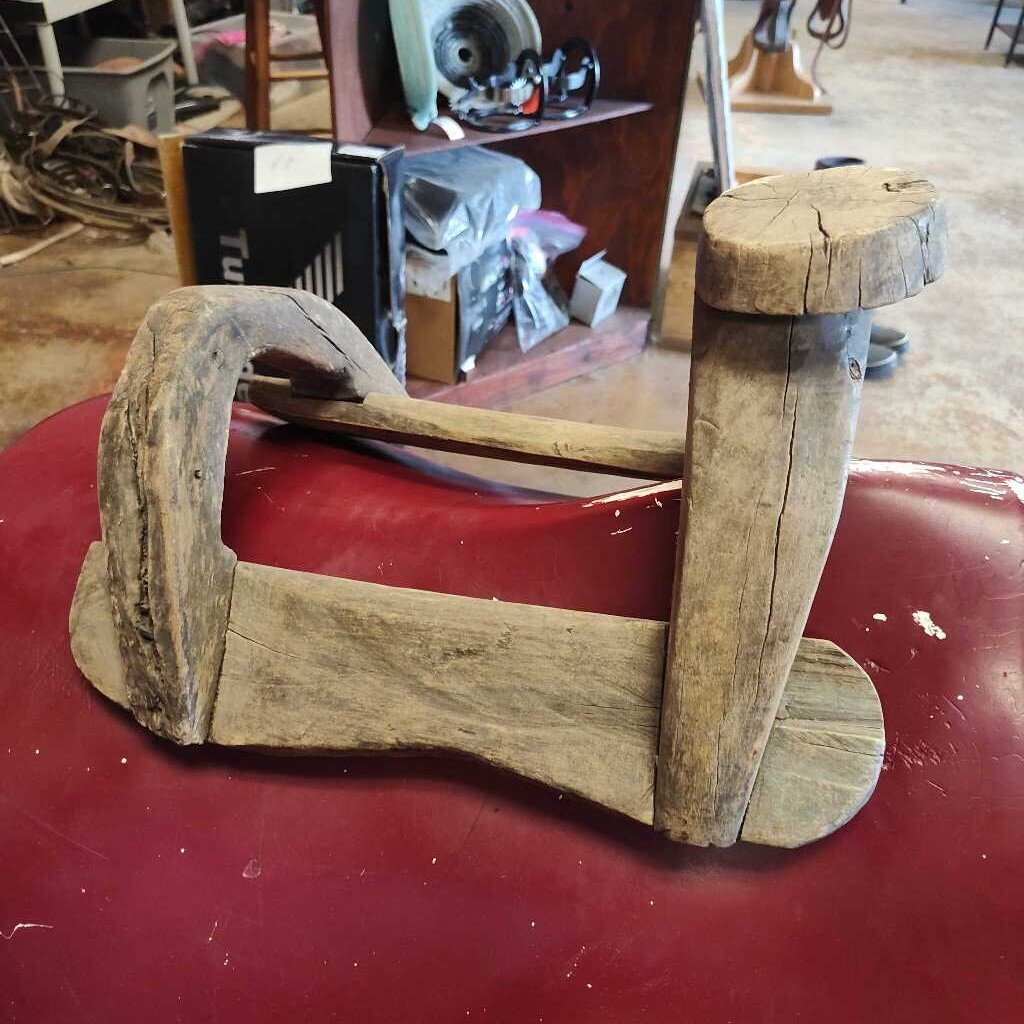 wooden saddle tree