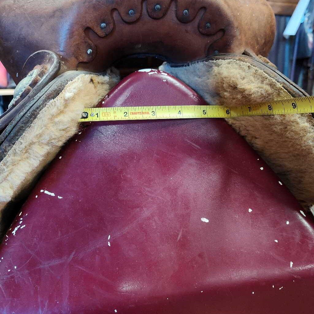 All around saddle