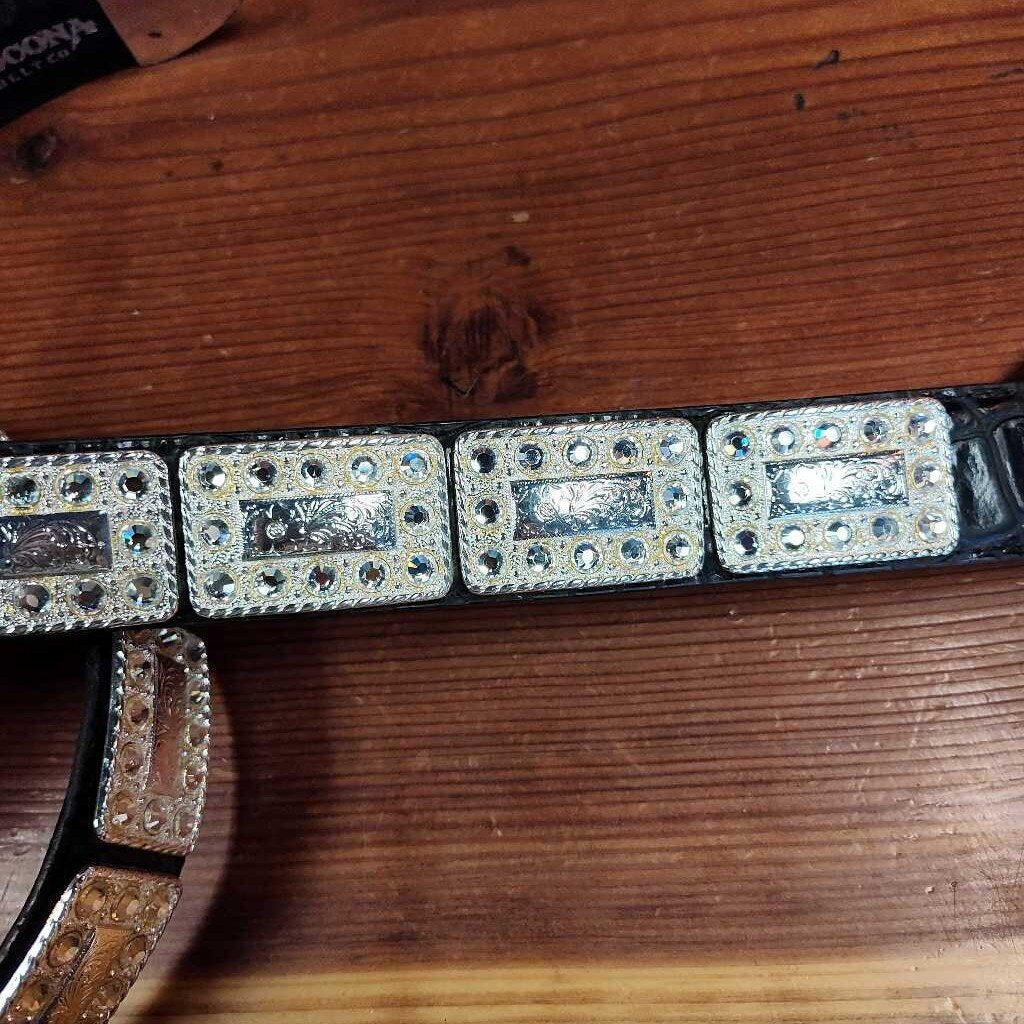 Beautiful ladies belt