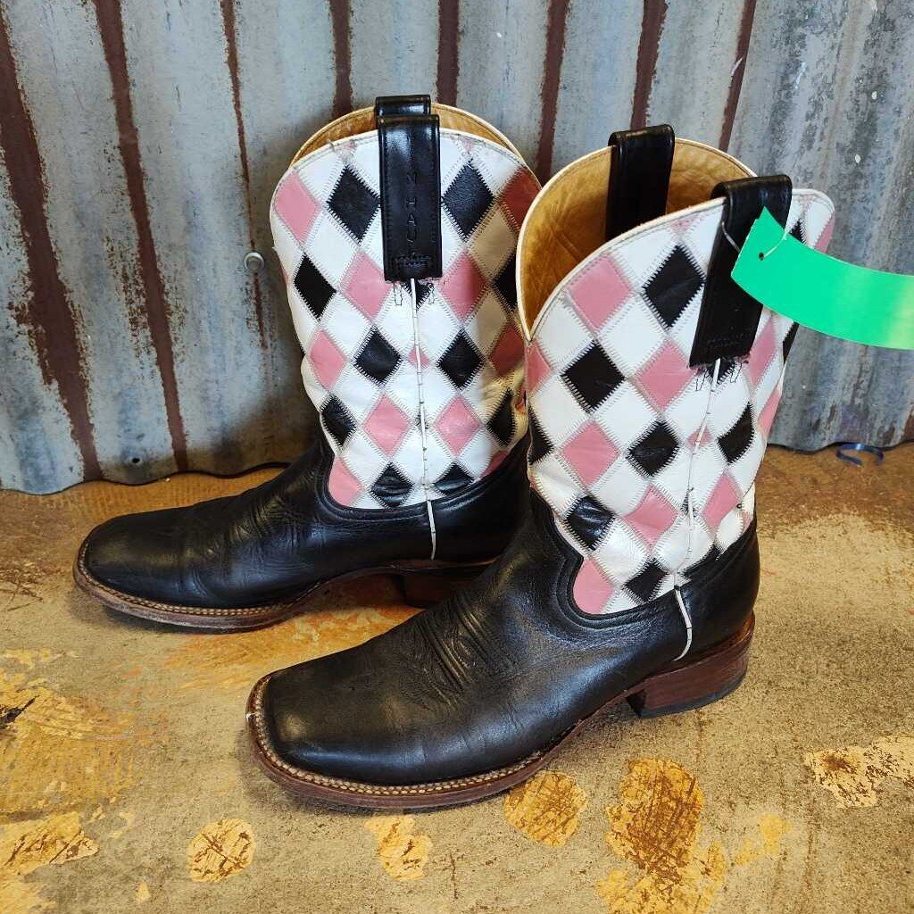 Pull on womans boots