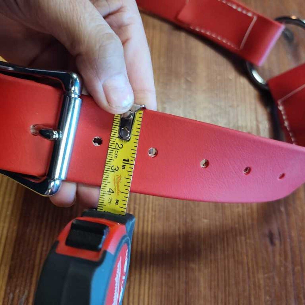 High tie collar