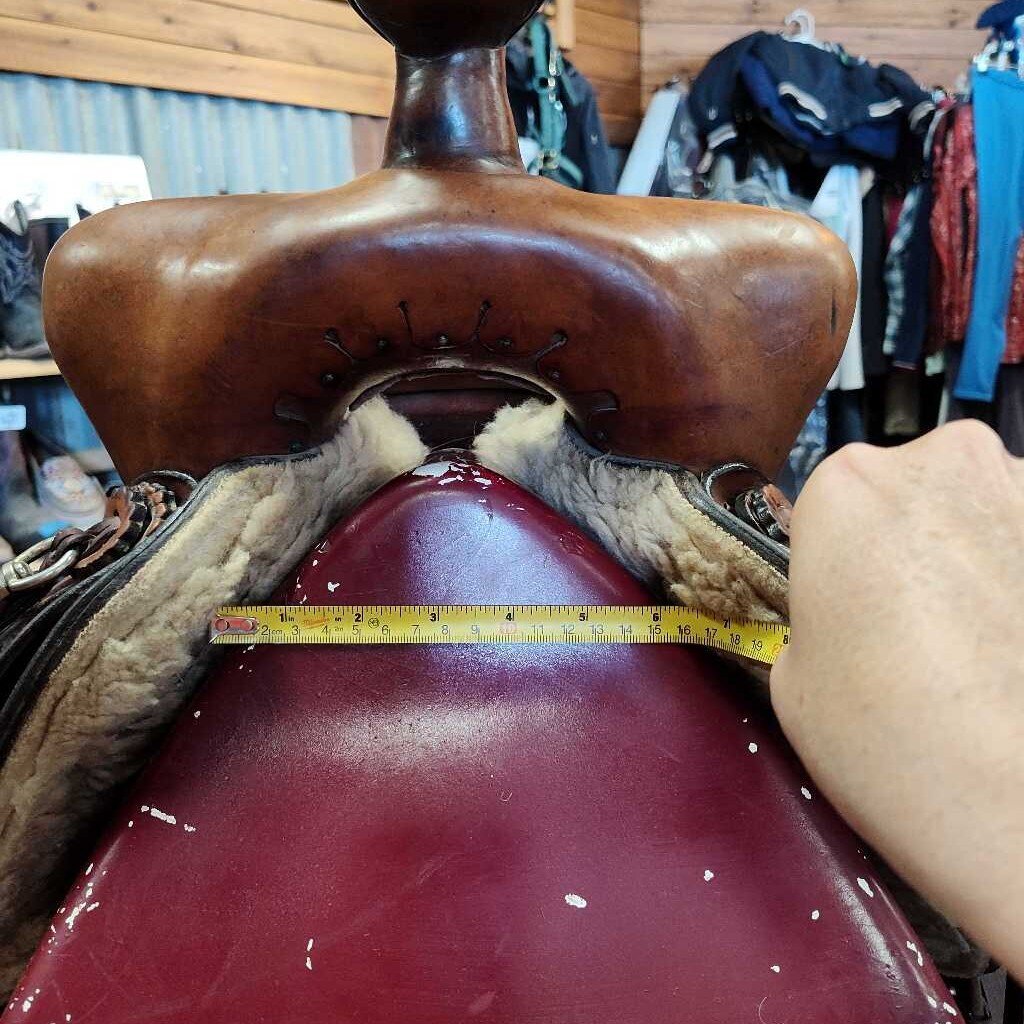 Trail saddle