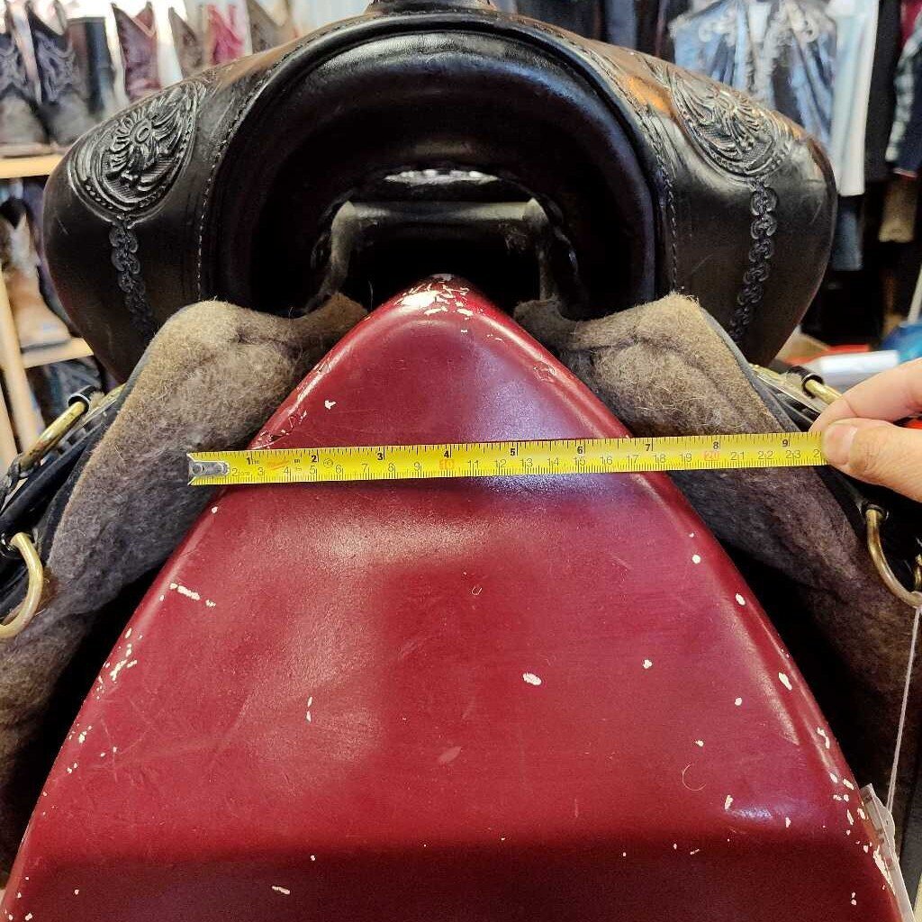 High Plains Trail saddle