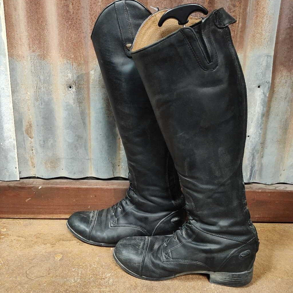 Field boots