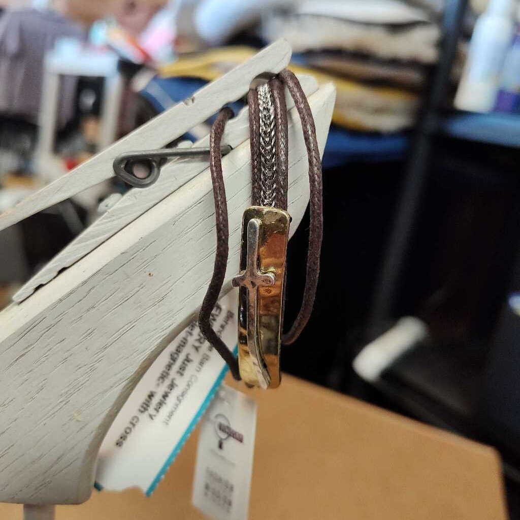 Bracelet-magnetic- with cross