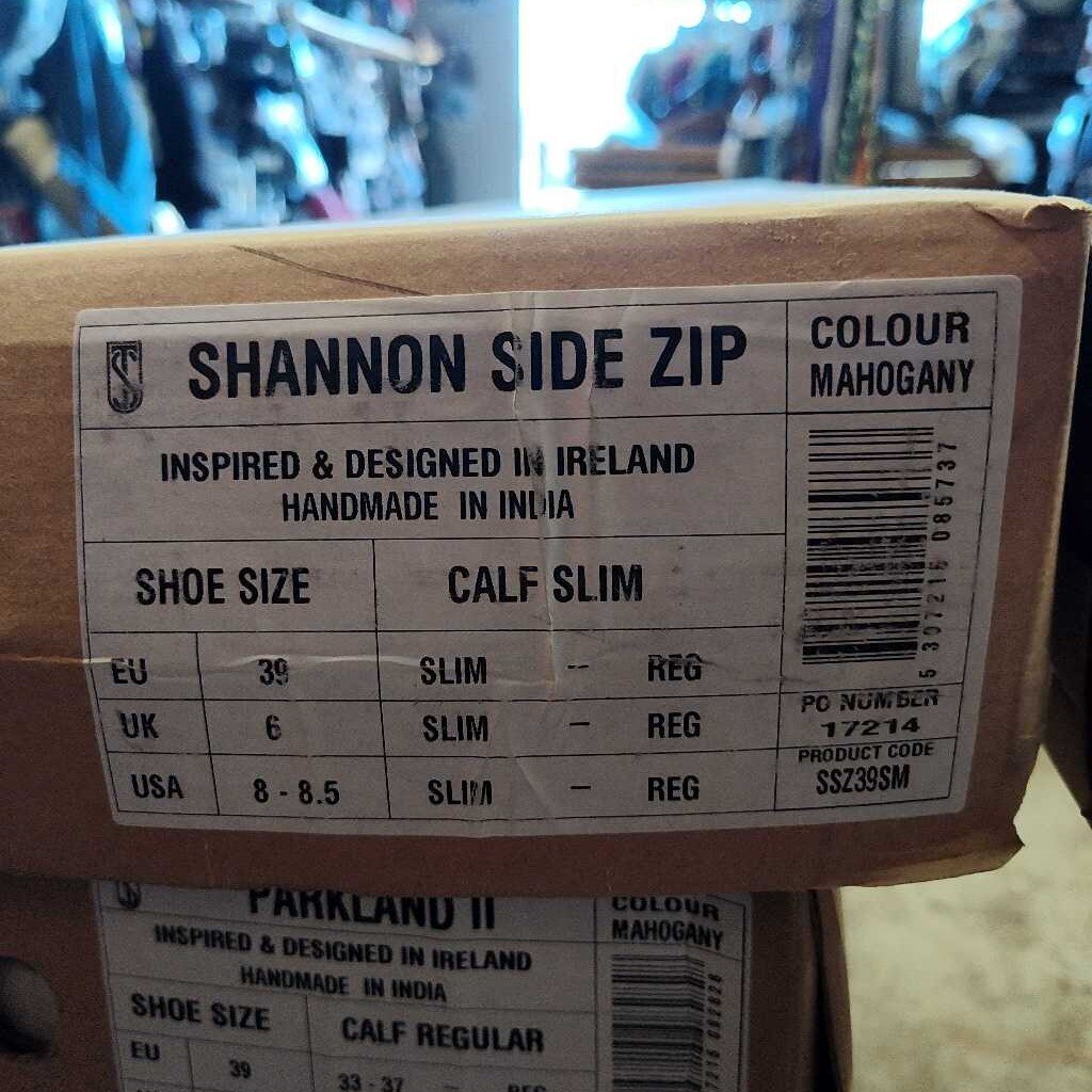 Shannon side zip