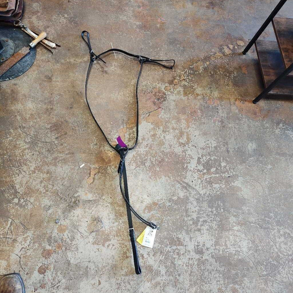 Breastcollar- Plain with running attachment