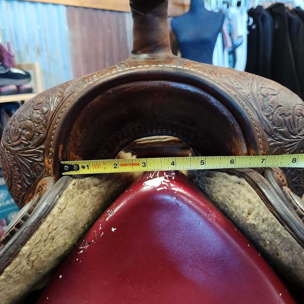 Beautiful cowhorse/ reining saddle